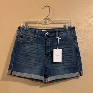 NWT Kancan High Waisted Cuffed shorts sz 11/29